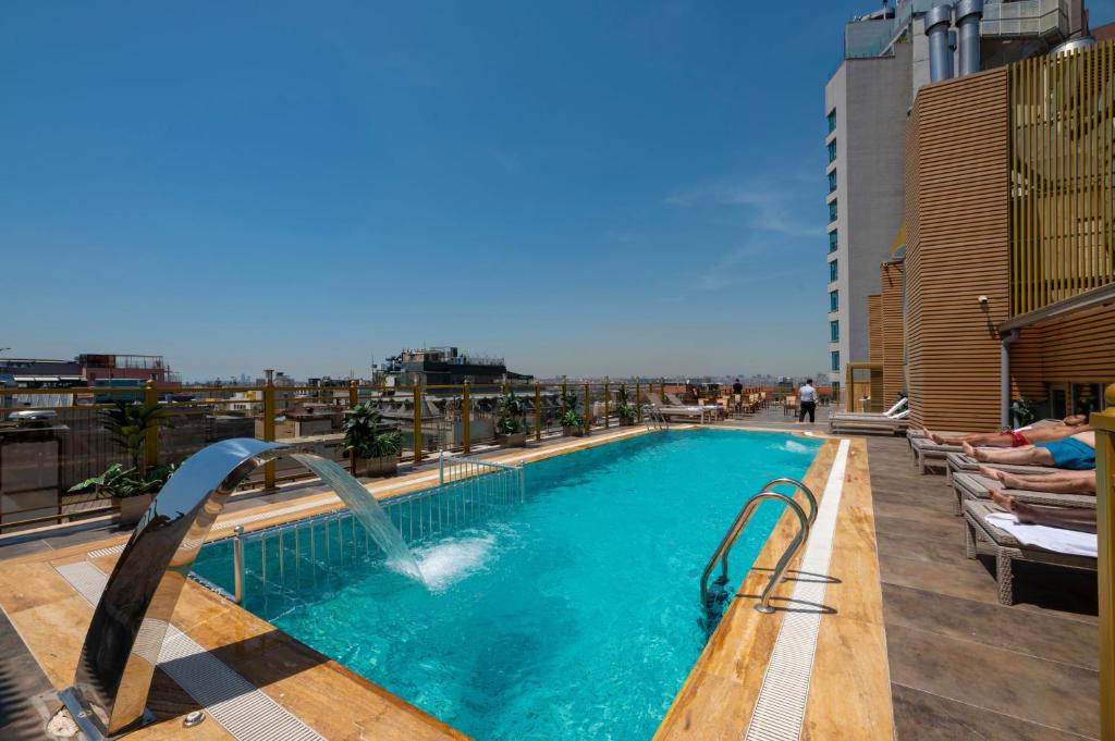 Taksim The Peak Hotel