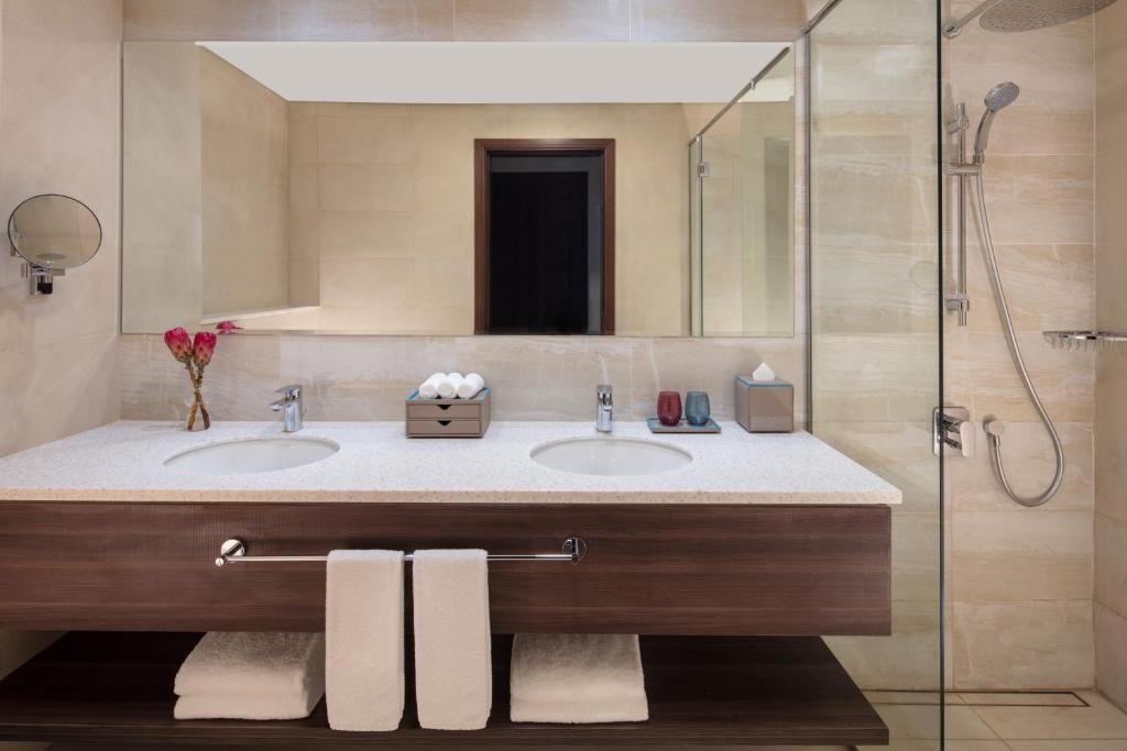 Avani Palm View Dubai Hotel