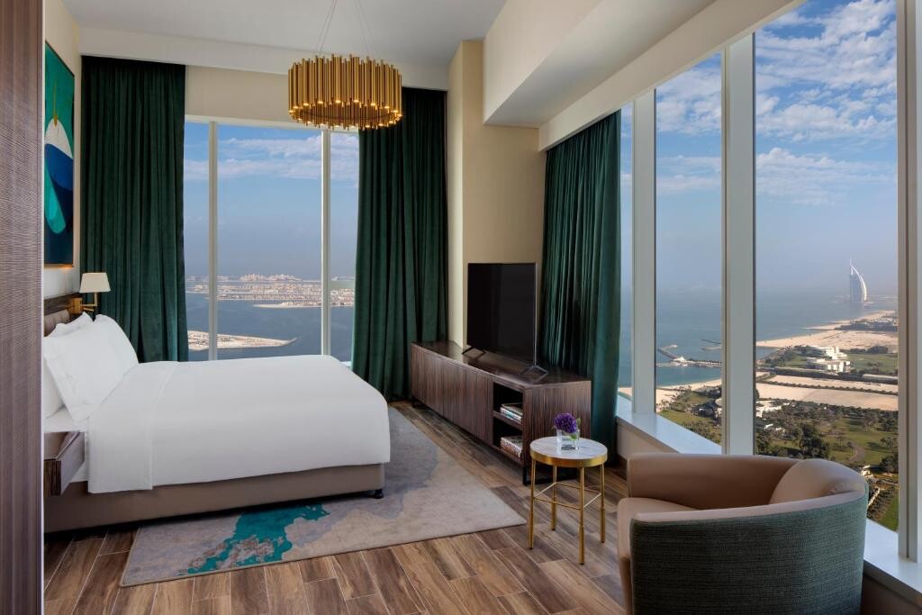 Avani Palm View Dubai Hotel
